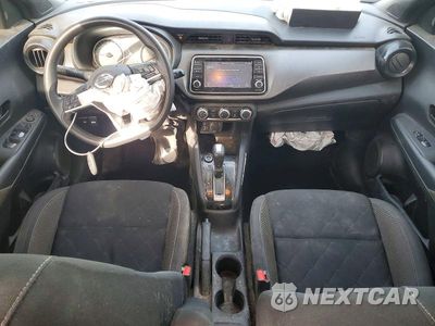 Zdjęcie 8 z 14 samochodu: 2020 NISSAN KICKS S VIN:3N1CP5BV7LL481759 - miniatura