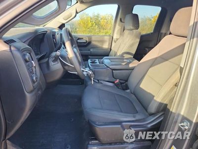 Zdjęcie 7 z 12 samochodu: 2021 CHEVROLET SILVERADO K1500 CUSTOM VIN:1GCRYBEH5MZ120887 - miniatura