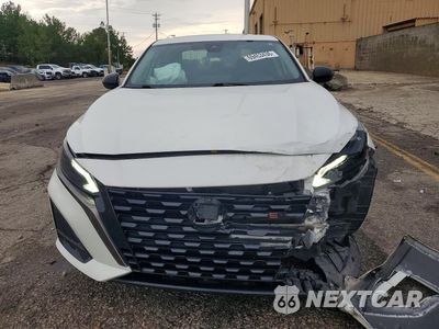 Piąte zdjęcie samochodu w środku: 2023 NISSAN ALTIMA SR VIN:1N4BL4CV9PN342371 - miniatura
