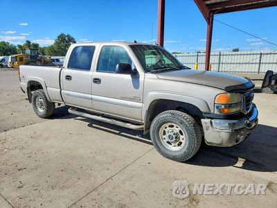 Czwarte zdjęcie samochodu z boku: 2004 GMC SIERRA K2500 HEAVY DUTY VIN:1GTHK232X4F221646 - miniatura