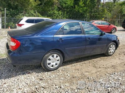 Trzecie zdjęcie samochodu z tyłu: 2004 TOYOTA CAMRY LE VIN:4T1BE32K04U283391 - miniatura