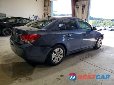 Trzecie zdjęcie samochodu z tyłu: 2014 CHEVROLET CRUZE LS VIN:1G1PA5SG0E7237775 - miniatura