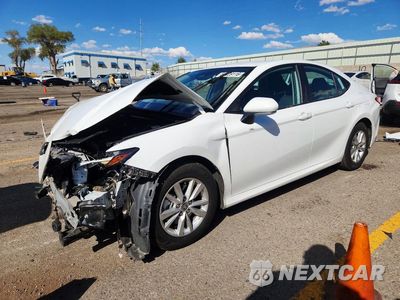 2025 TOYOTA CAMRY LE 4T1DAACKXSU072218 - główne zdjęcie licytacji z USA - miniatura