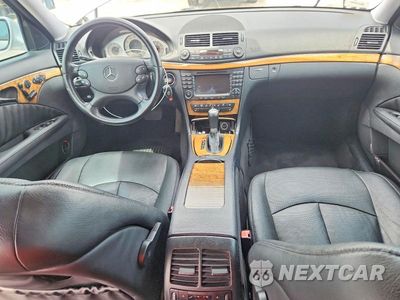 Zdjęcie 8 z 12 samochodu: 2007 MERCEDES-BENZ E-CLASS E550 VIN:WDBUF72X47B054787 - miniatura