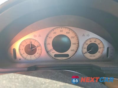 Zdjęcie 9 z 12 samochodu: 2008 MERCEDES-BENZ E 350 VIN:WDBUF56X18B190553 - miniatura