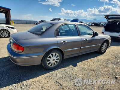 Trzecie zdjęcie samochodu z tyłu: 2004 HYUNDAI SONATA GLS VIN:KMHWF35H84A020159 - miniatura