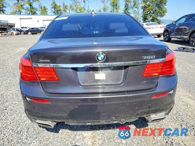 Zdjęcie 6 z 13 samochodu: 2014 BMW 750 XI VIN:WBAYB6C58ED224217 - miniatura