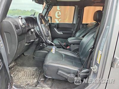 Zdjęcie 7 z 12 samochodu: 2017 JEEP WRANGLER UNLIMITED SAHARA VIN:1C4BJWEG9HL537894 - miniatura