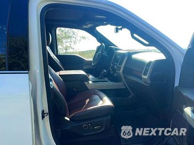 Piąte zdjęcie samochodu w środku: 2020 FORD F150 SUPERCREW VIN:1FTEW1E46LFA33205 - miniatura