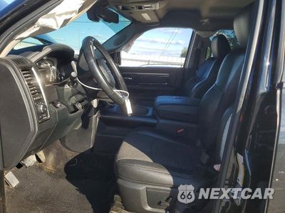 Zdjęcie 7 z 12 samochodu: 2018 RAM 2500 SLT VIN:3C6UR5DJ0JG134647 - miniatura