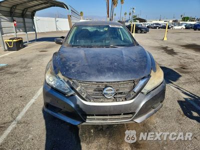 Piąte zdjęcie samochodu w środku: 2016 NISSAN ALTIMA 2.5 S VIN:1N4AL3AP9GN315374 - miniatura