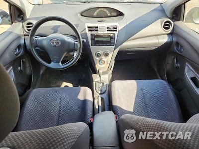 Zdjęcie 8 z 12 samochodu: 2007 TOYOTA YARIS BASE VIN:JTDBT923571037397 - miniatura