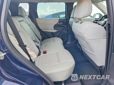 Zdjęcie 10 z 13 samochodu: 2023 MITSUBISHI OUTLANDER SEL VIN:JA4J3VA87PZ042548 - miniatura