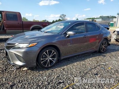 2020 TOYOTA CAMRY SE 4T1M11AK7LU987208 - główne zdjęcie licytacji z USA - miniatura