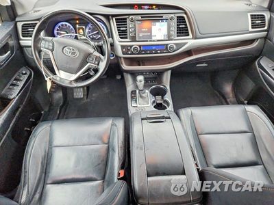 Zdjęcie 8 z 13 samochodu: 2018 TOYOTA HIGHLANDER XLE VIN:5TDJZRFH2JS900277 - miniatura