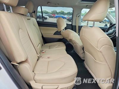 Zdjęcie 11 z 13 samochodu: 2023 TOYOTA HIGHLANDER HYBRID XLE VIN:5TDKBRCH7PS581786 - miniatura