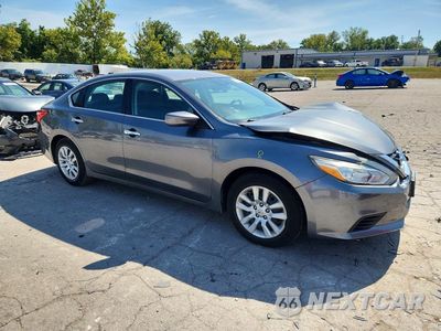 Czwarte zdjęcie samochodu z boku: 2016 NISSAN ALTIMA 2.5 S VIN:1N4AL3AP2GC195946 - miniatura