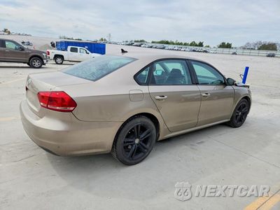 Trzecie zdjęcie samochodu z tyłu: 2015 VOLKSWAGEN PASSAT S VIN:1VWAT7A38FC066362 - miniatura