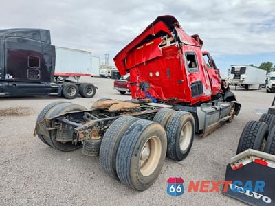 Trzecie zdjęcie samochodu z tyłu: 2022 INTERNATIONAL PROSTAR VIN:3HSDJAPR5GN428552 - miniatura