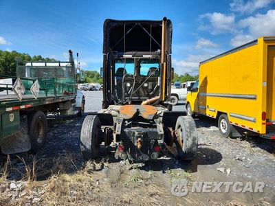 Zdjęcie 6 z 12 samochodu: 2017 FREIGHTLINER CASCADIA 113 SEMI TRUCK VIN:1FUBGBDV0HLHH2540 - miniatura