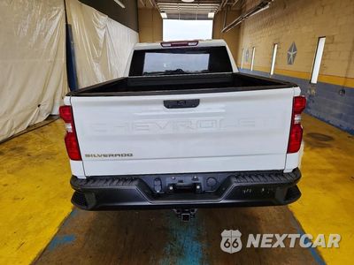Zdjęcie 6 z 12 samochodu: 2021 CHEVROLET SILVERADO K1500 VIN:3GCPYAEHXMG331391 - miniatura