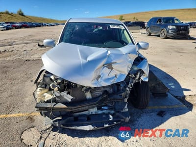 Piąte zdjęcie samochodu w środku: 2010 NISSAN VERSA 1.8 S VIN:3N1BC1APXAL367917 - miniatura