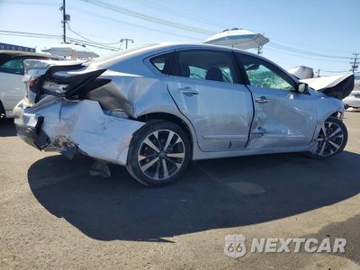 Trzecie zdjęcie samochodu z tyłu: 2017 NISSAN ALTIMA 2.5 SR VIN:1N4AL3AP9HN321676 - miniatura