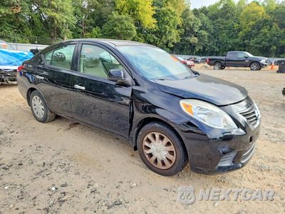 Czwarte zdjęcie samochodu z boku: 2012 NISSAN VERSA 1.6 S VIN:3N1CN7AP6CL835954 - miniatura