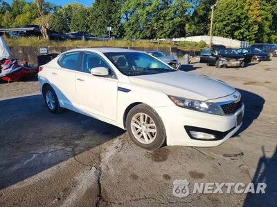 Czwarte zdjęcie samochodu z boku: 2013 KIA OPTIMA LX VIN:5XXGM4A71DG091242 - miniatura