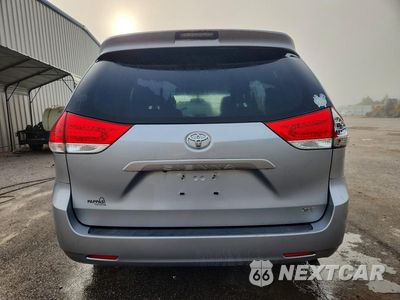 Zdjęcie 6 z 13 samochodu: 2014 TOYOTA SIENNA XLE 8-PASSENGER VIN:5TDYK3DC8ES524407 - miniatura