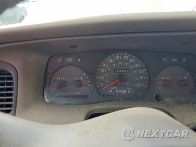 Zdjęcie 9 z 12 samochodu: 2002 MERCURY GRAND MARQUIS LS VIN:2MEFM75W92X614486 - miniatura
