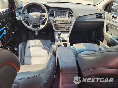 Zdjęcie 8 z 12 samochodu: 2017 HYUNDAI SONATA SPORT VIN:5NPE34AFXHH483745 - miniatura