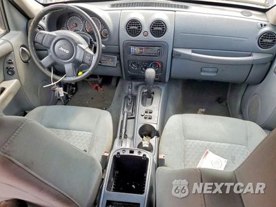Zdjęcie 8 z 13 samochodu: 2006 JEEP LIBERTY SPORT VIN:1J4GL485X6W116965 - miniatura