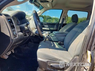 Zdjęcie 7 z 12 samochodu: 2016 RAM 2500 ST VIN:3C6UR5CJ8GG379660 - miniatura