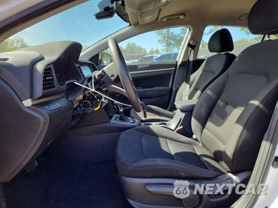 Zdjęcie 7 z 12 samochodu: 2020 HYUNDAI ELANTRA SEL VIN:5NPD84LF4LH574609 - miniatura