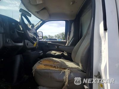 Zdjęcie 7 z 13 samochodu: 2008 CHEVROLET EXPRESS G3500 VIN:1GBHG31K181142027 - miniatura
