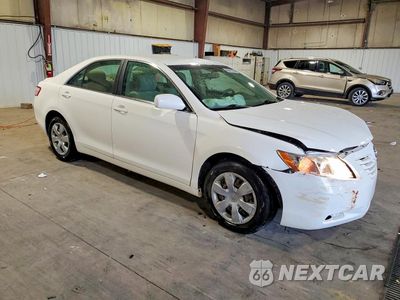 Czwarte zdjęcie samochodu z boku: 2008 TOYOTA CAMRY LE VIN:4T4BE46KX8R025746 - miniatura