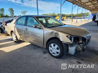 Czwarte zdjęcie samochodu z boku: 2005 TOYOTA CAMRY LE VIN:4T1BE32K55U574356 - miniatura