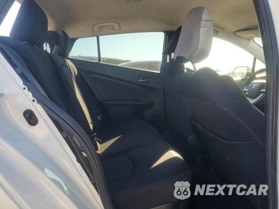 Zdjęcie 10 z 13 samochodu: 2018 TOYOTA PRIUS TWO VIN:JTDKBRFU6J3599231 - miniatura
