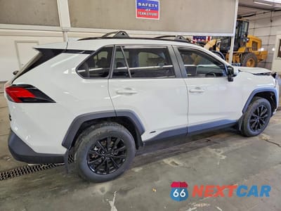 Trzecie zdjęcie samochodu z tyłu: 2023 TOYOTA RAV4 HYBRID XLE VIN:JTMRWRFV7PD188855 - miniatura