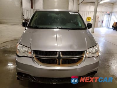 Piąte zdjęcie samochodu w środku: 2019 DODGE GRAND CARAVAN SE VIN:2C4RDGBG2KR701338 - miniatura