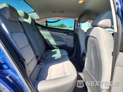 Zdjęcie 10 z 12 samochodu: 2017 HYUNDAI ELANTRA SE VIN:5NPD84LF2HH020766 - miniatura