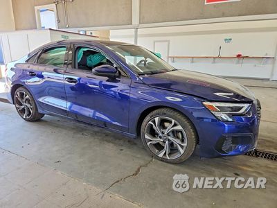 Czwarte zdjęcie samochodu z boku: 2023 AUDI A3 PREMIUM PLUS VIN:WAUHUDGY1PA072787 - miniatura