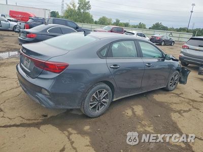 Trzecie zdjęcie samochodu z tyłu: 2024 KIA FORTE LXS VIN:3KPF24AD3RE828383 - miniatura