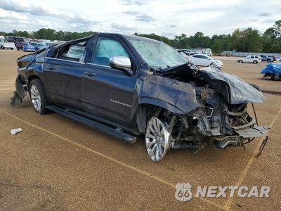 Czwarte zdjęcie samochodu z boku: 2022 CHEVROLET SUBURBAN K1500 PREMIER VIN:1GNSKFKL3NR268564 - miniatura