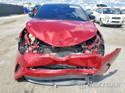 Piąte zdjęcie samochodu w środku: 2019 TOYOTA C-HR XLE VIN:NMTKHMBX9KR083574 - miniatura