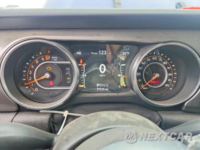Zdjęcie 9 z 12 samochodu: 2020 JEEP WRANGLER UNLIMITED SAHARA VIN:1C4HJXEG6LW317393 - miniatura