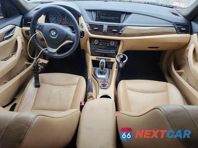 Zdjęcie 8 z 13 samochodu: 2014 BMW X1 XDRIVE28I VIN:WBAVL1C56EVY22013 - miniatura