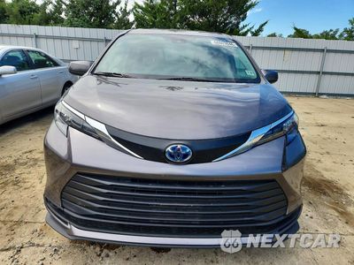 Piąte zdjęcie samochodu w środku: 2024 TOYOTA SIENNA LE VIN:5TDKRKEC9RS209924 - miniatura