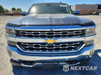 Piąte zdjęcie samochodu w środku: 2017 CHEVROLET SILVERADO C1500 LTZ VIN:3GCPCSEC8HG373881 - miniatura